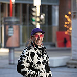 Xavier Watso dans une rue de Montréal.