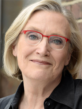 L'honorable Carolyn Bennett, Ministre des Relations Couronne-Autochtones et Affaires du Nord